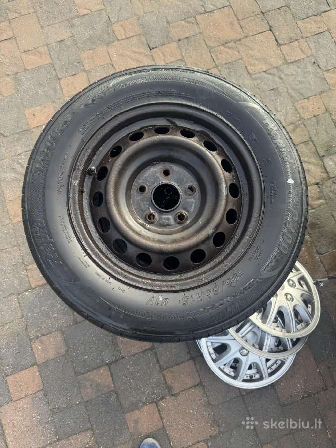 Parduodami skardiniai ratlankiai.