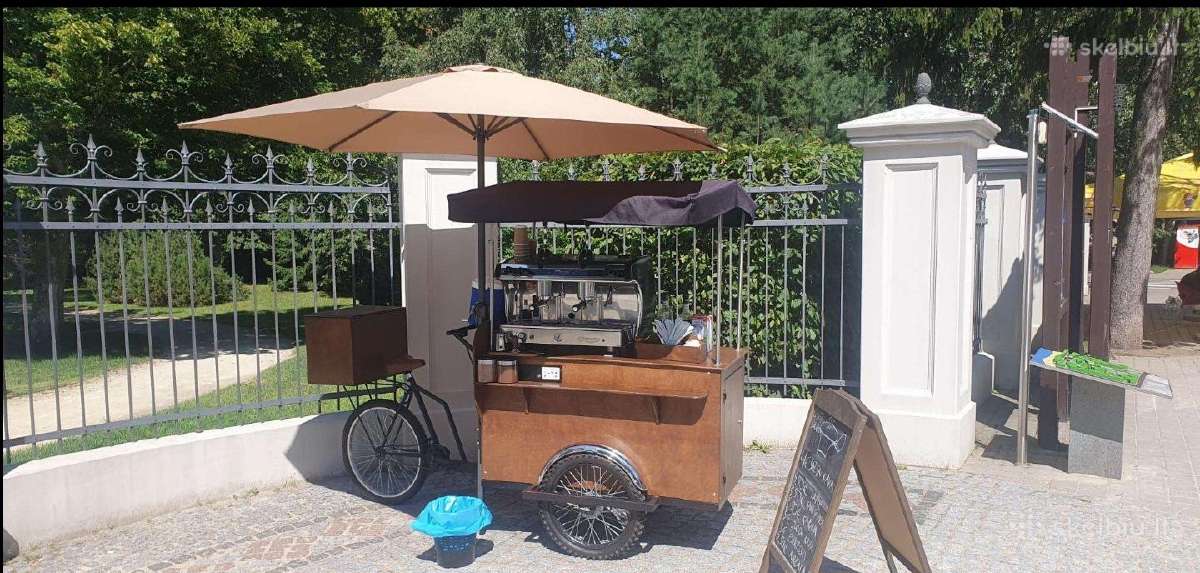 Dviratis su Astoria kavos aparatu