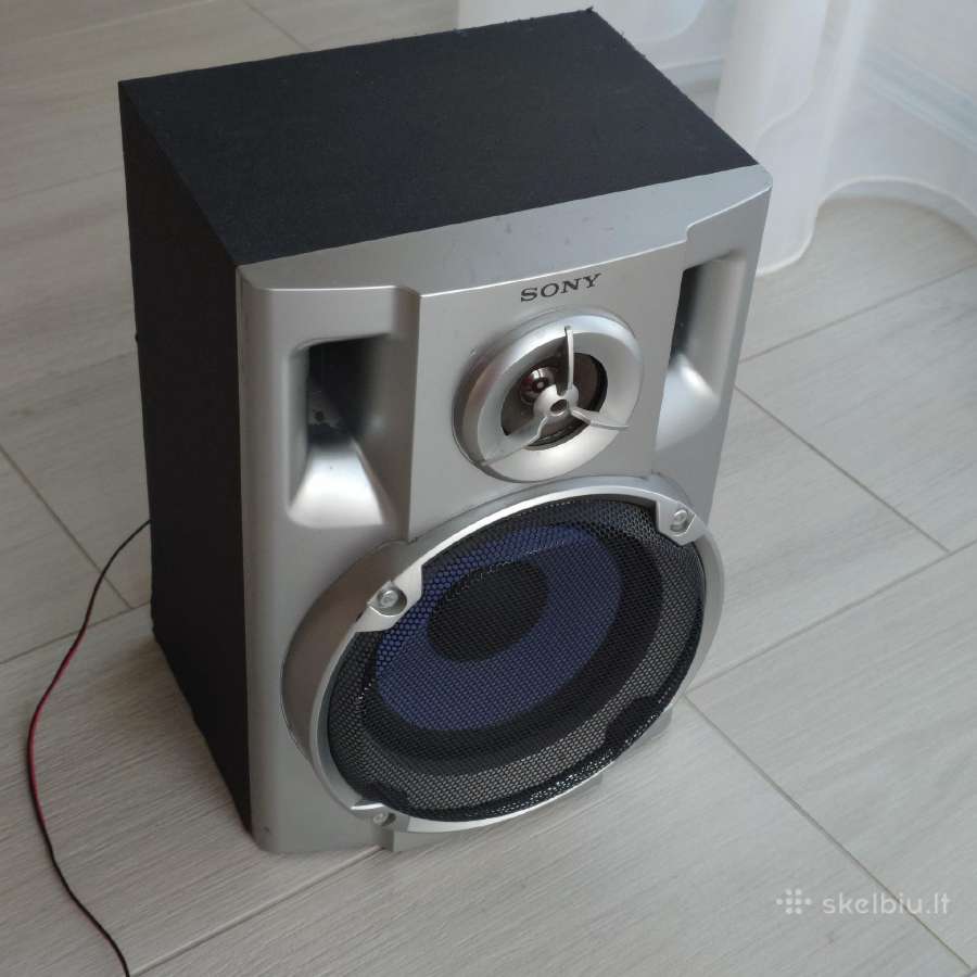 Kolonėlė Sony Ss-ec50. Yra tik viena.