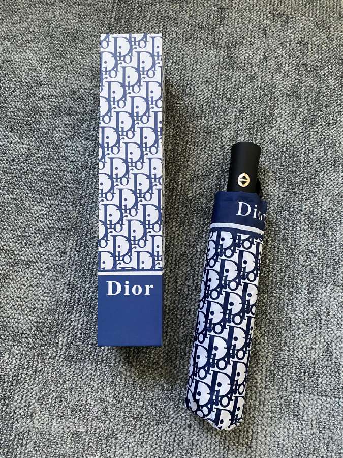 Naujas Dior skėtis