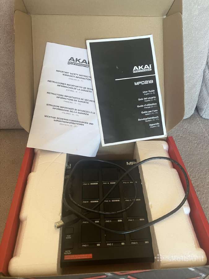 Akai mpd 218