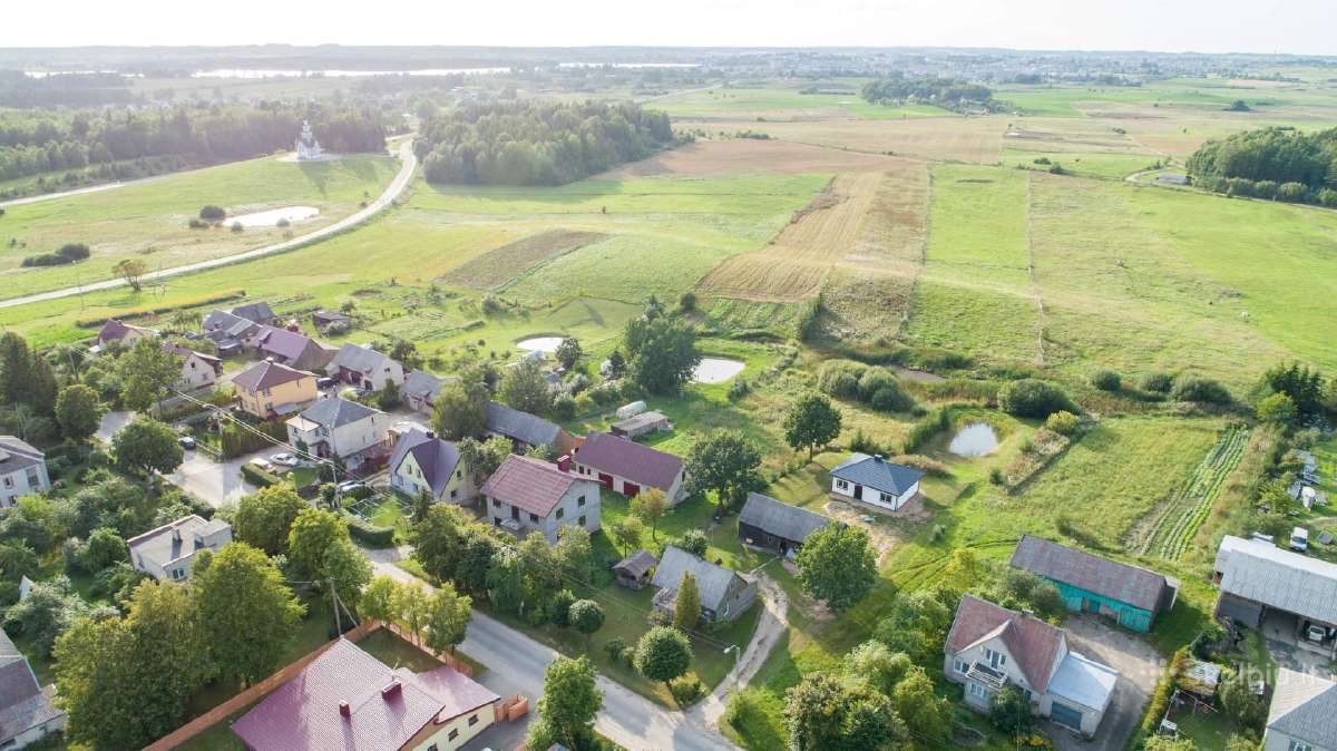 Pigiai parduodu Sodybą Rainiuose