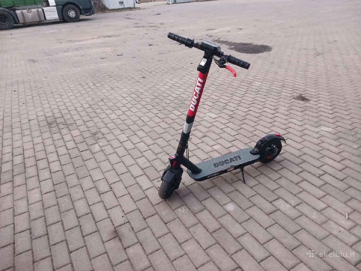 Elektrinis paspirtukas Ducati Pro-II