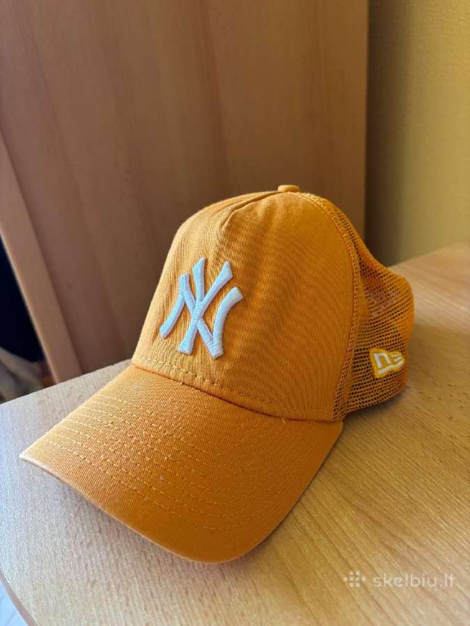 New York Yankees New Era Trucker Hat in Bright Ora