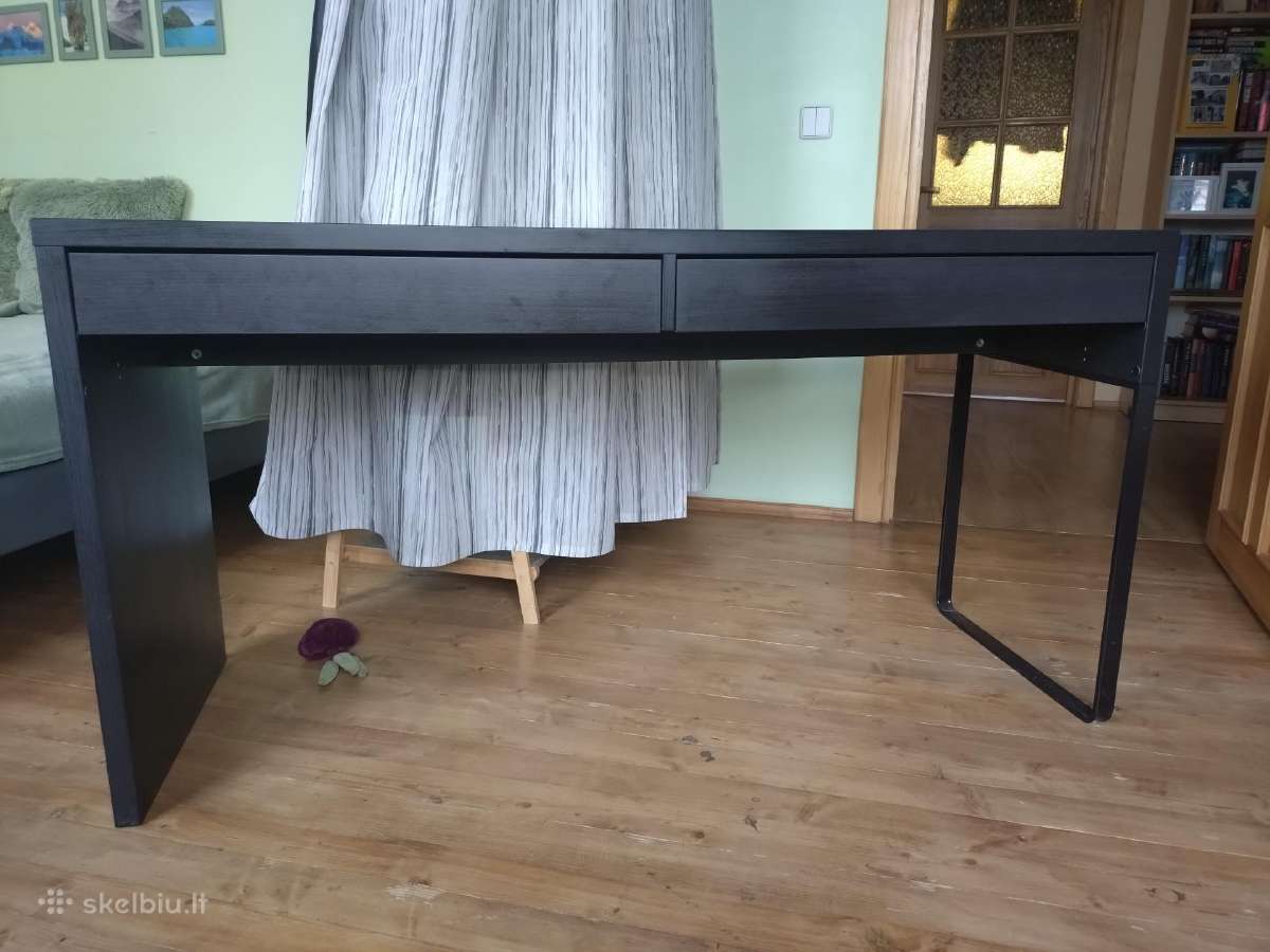 Micke Rašomasis stalas, tamsiai ruda, 142x50 cm