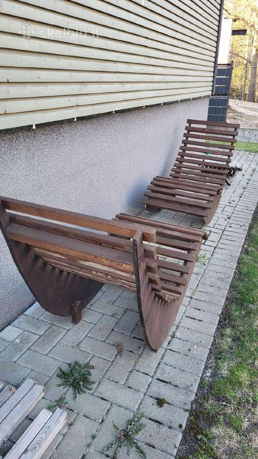 Mediniai gultai su medžiaginiais užvalkalais