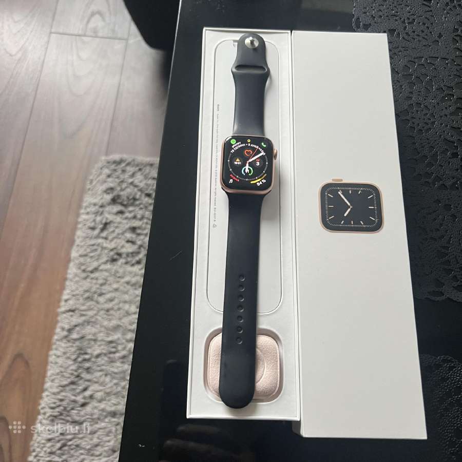 Apple watch laikrodis gold 44mm 5 series