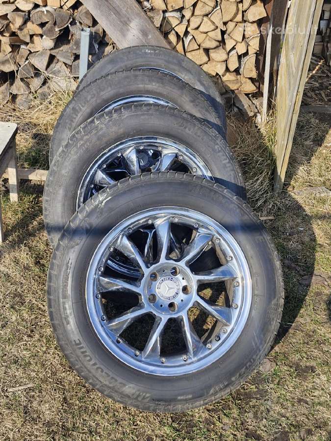 Chromuoti ratlankiai su padangom
