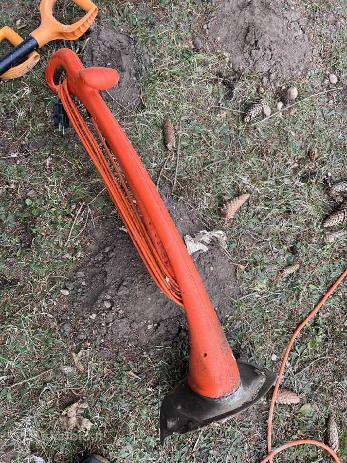 Veikiančios vejapjovės laidinės makita ir parkside - nuotraukos Nr. 5