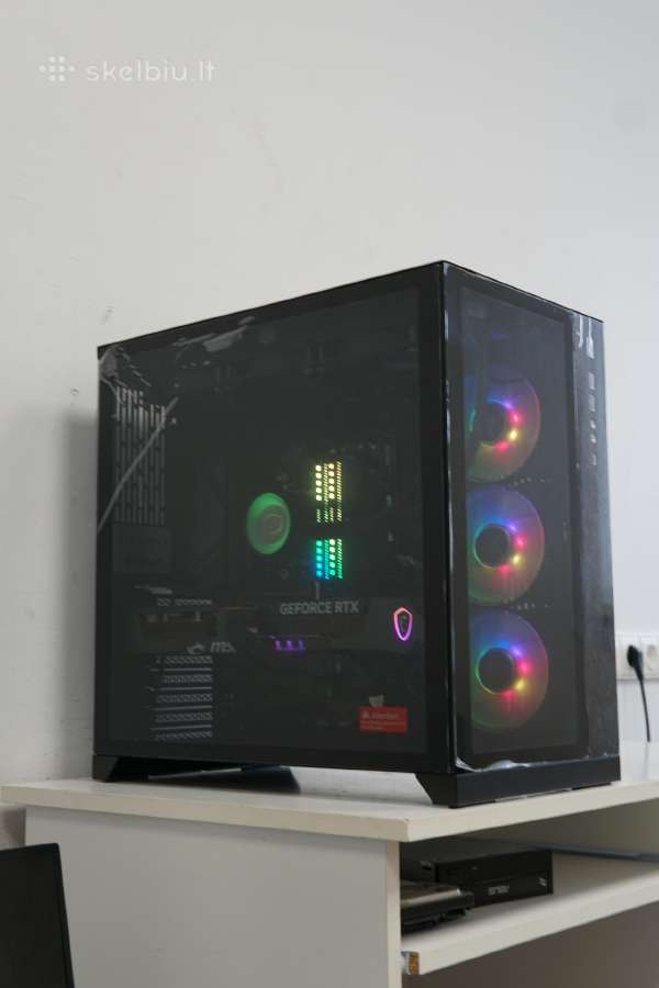 **r7-7800x3d 32gb Rtx 5070 Ti** žaidimų monstras