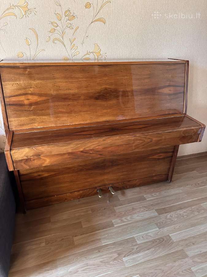 Parduodu Riga pianinas