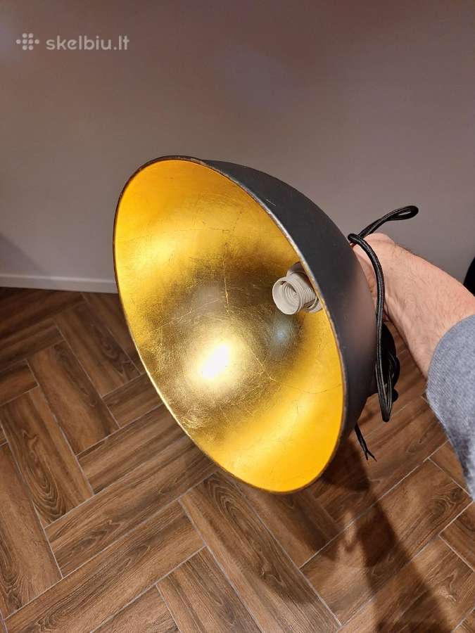 Du pakabinami lubiniai šviestuvai