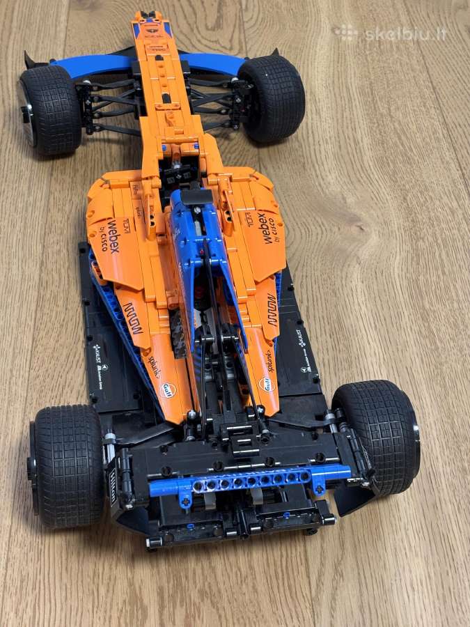 Lego formulė 42141 ir lektuvas - nuotraukos Nr. 3