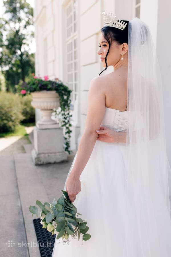 Laimę nešanti vestuvinė suknelė - nuotraukos Nr. 3