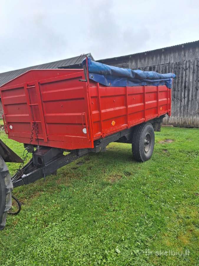 Išparduodama žemės ūkio technika