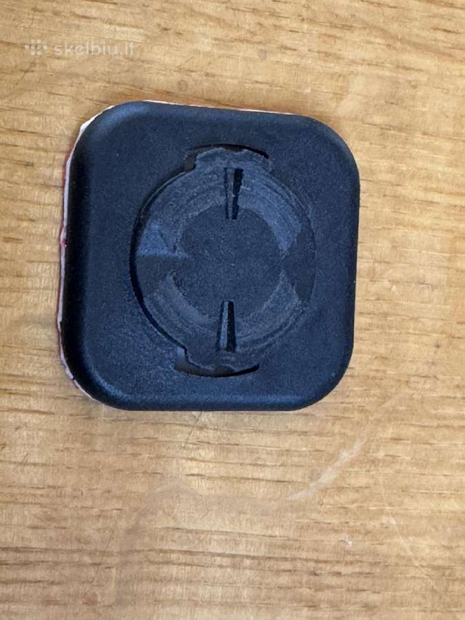 Garmin laikiklis priklijuojamas