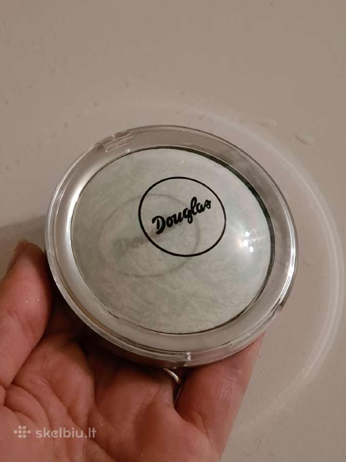 Kompaktinė pudra Douglas redness corrector