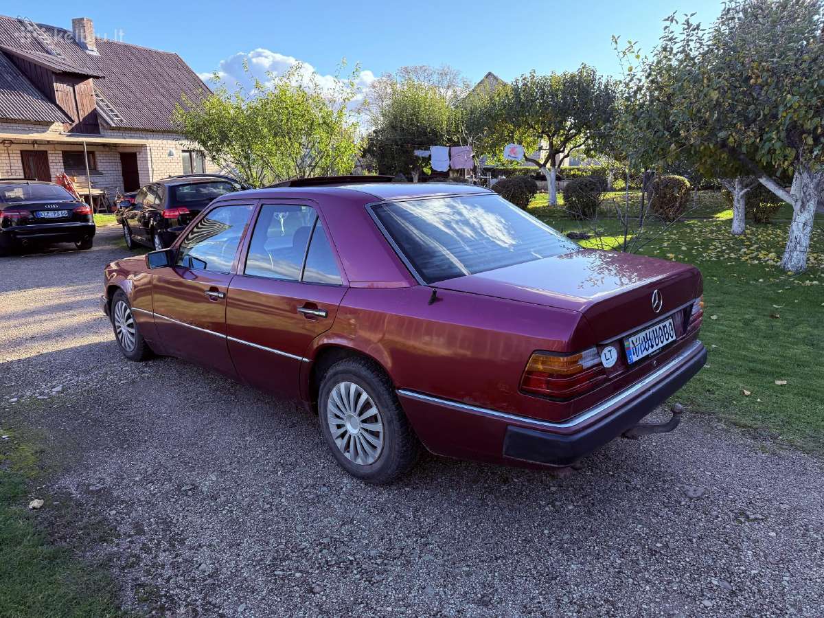 Parduodamas automobilis MB 124 - nuotraukos Nr. 4