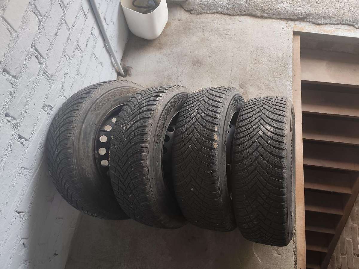 Hankook padangos su ratlankiais