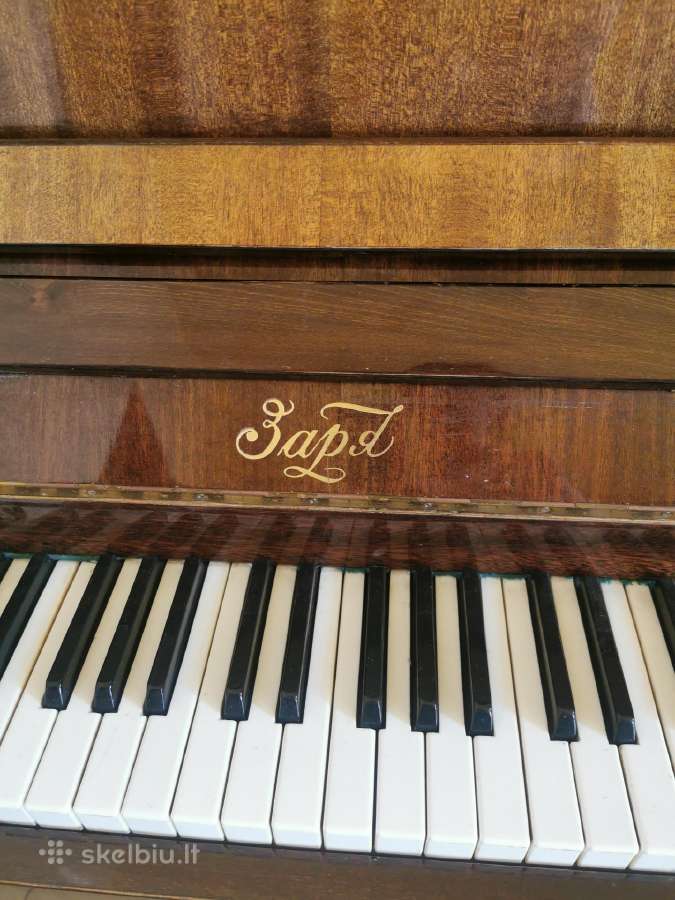 Pianinas Zaria