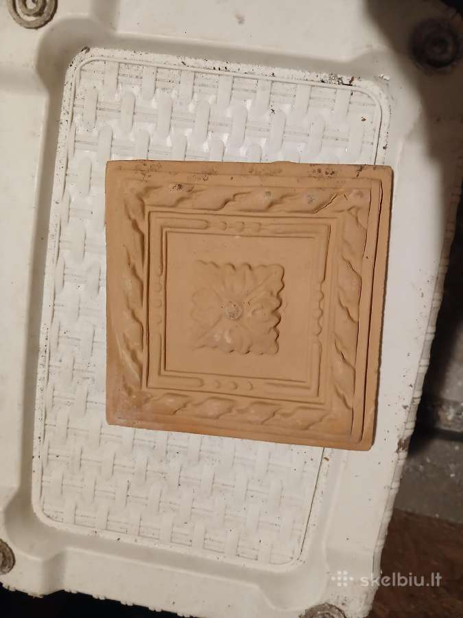Molines peciaus plyteles kokliai