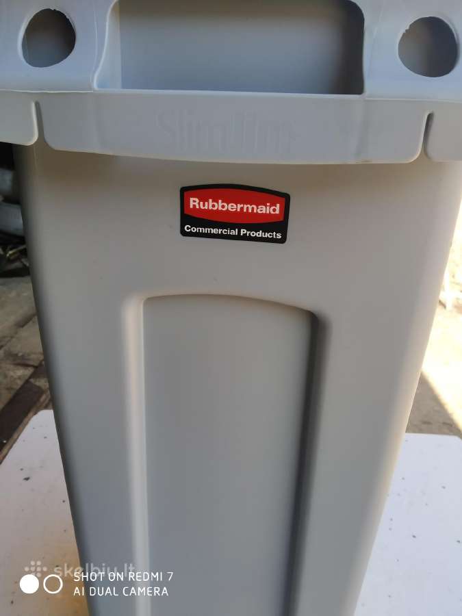 Rubbermaid dėžė Slimjim 87 litrų.