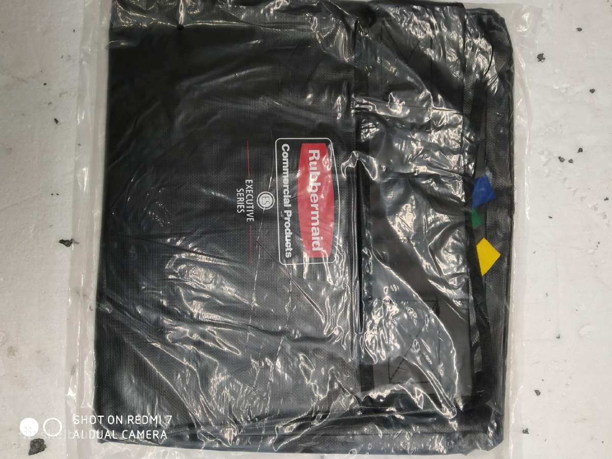 Rubbermaid sulankstomas vežimėlis 150 l. - nuotraukos Nr. 17