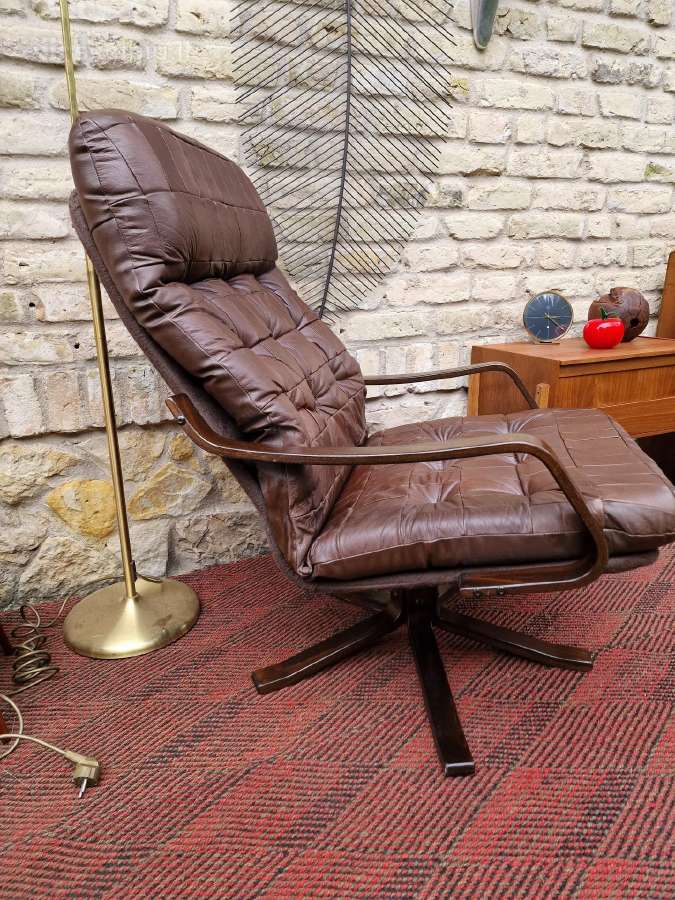 Vintažinis mid century modern odinis fotelis