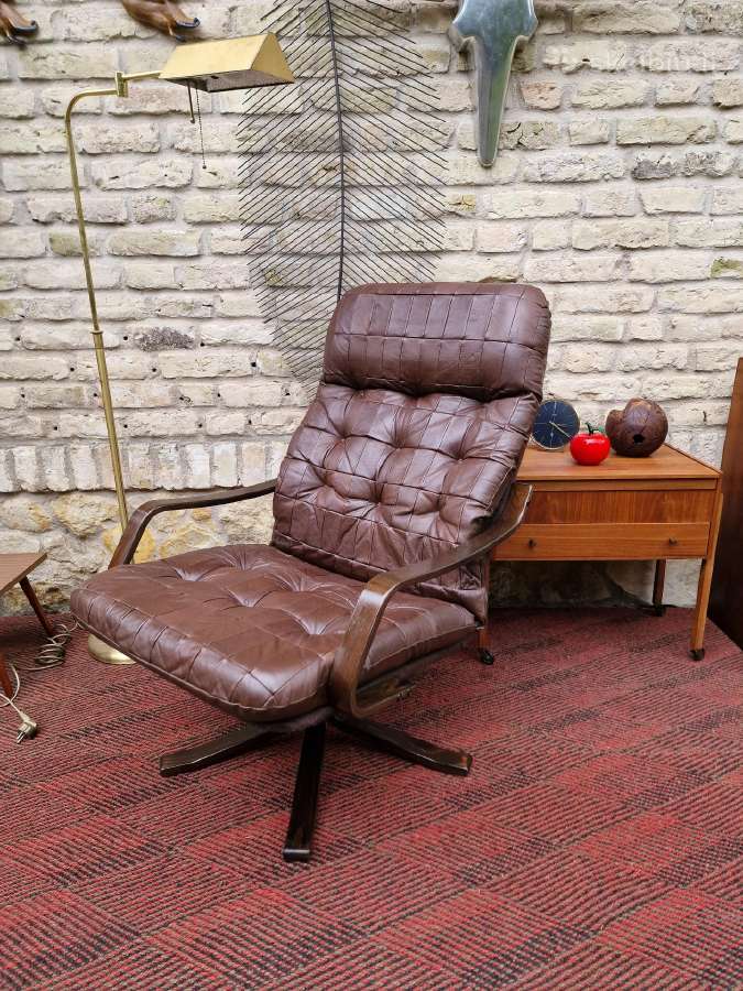 Vintažinis mid century modern odinis fotelis - nuotraukos Nr. 14