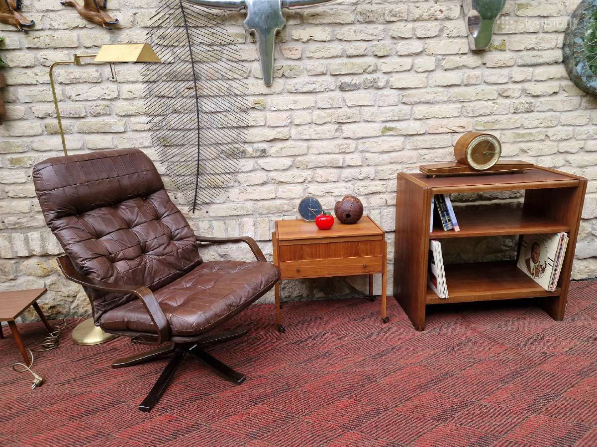 Vintažinis mid century modern odinis fotelis - nuotraukos Nr. 24