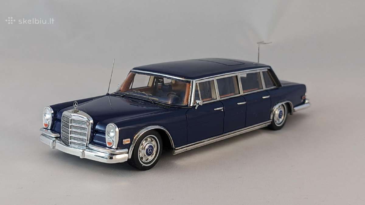 1/43 modeliukai MB 600 W100 pullman 1969 E.presley