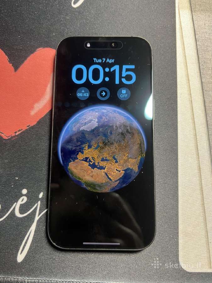 iPhone 17 baterija 100%