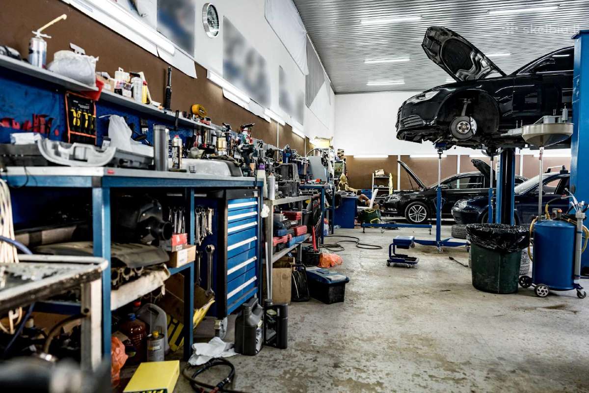 Ieškomas automobilių išrinkėjas-ardytojas