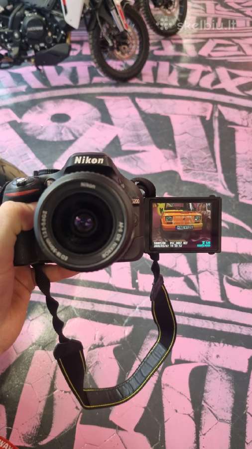 Nikon D5200