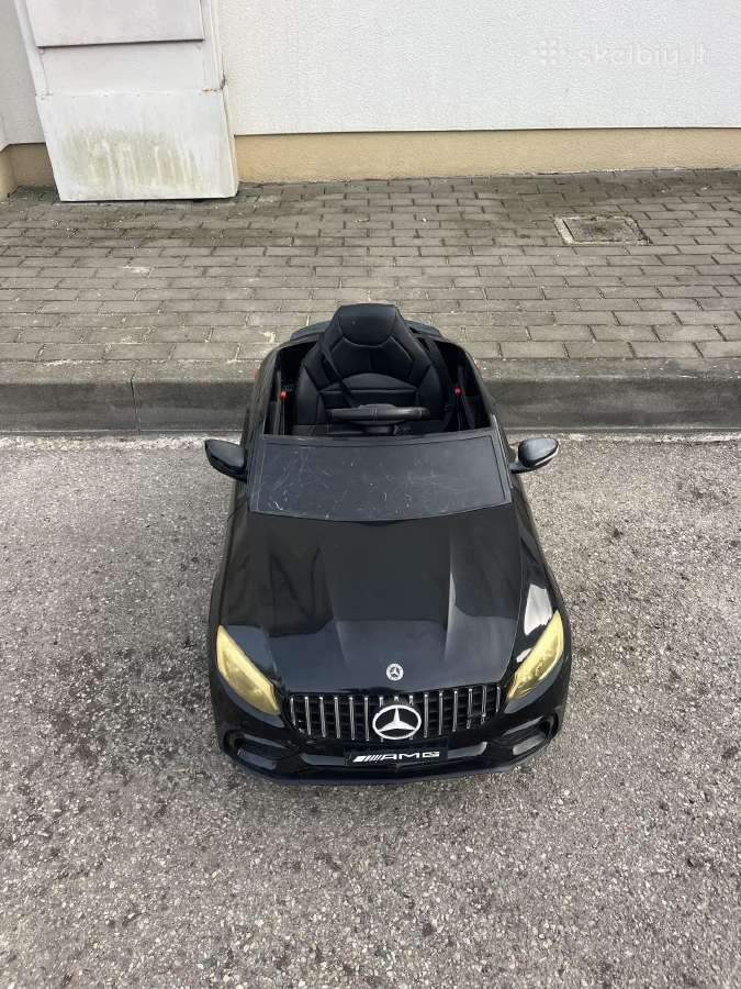 Parduodamas vaikiškas elektromobilis