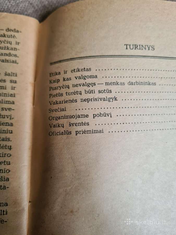 Prie vaišių stalo (L. Kadziauskienė) - nuotraukos Nr. 4