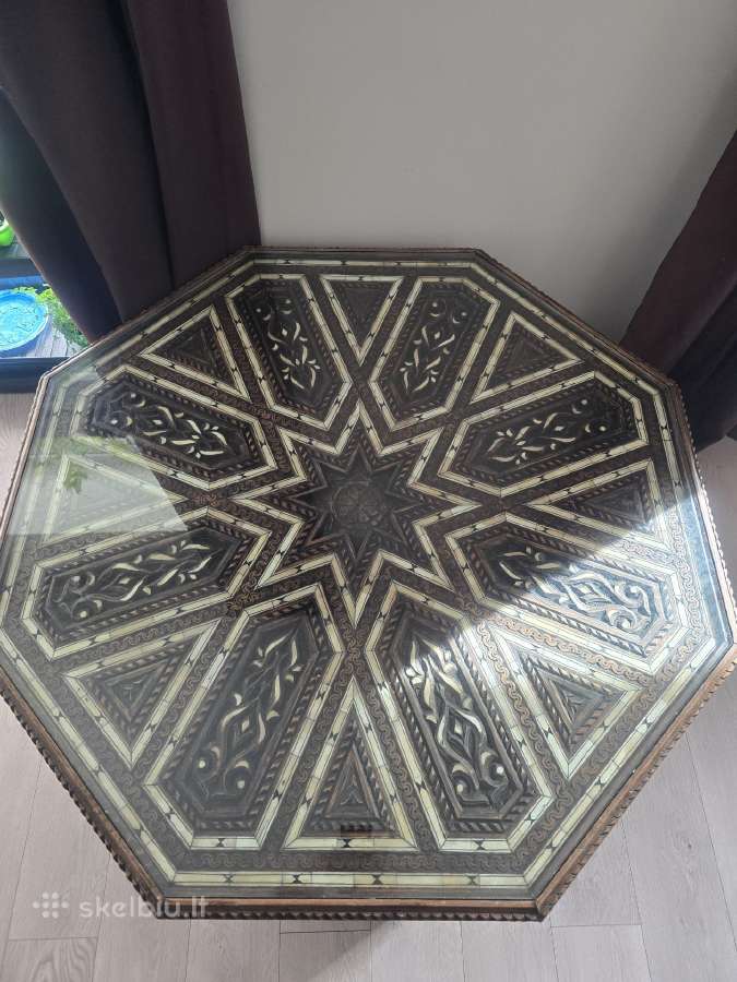 Marokietiškas stalas
