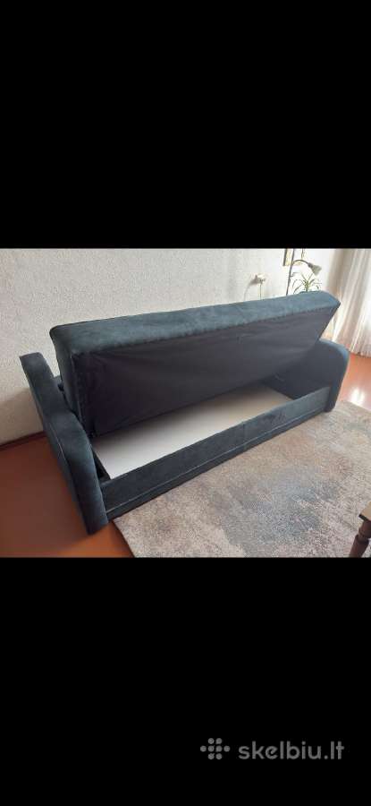 Parduodama pusmetį naudota sofa-lova