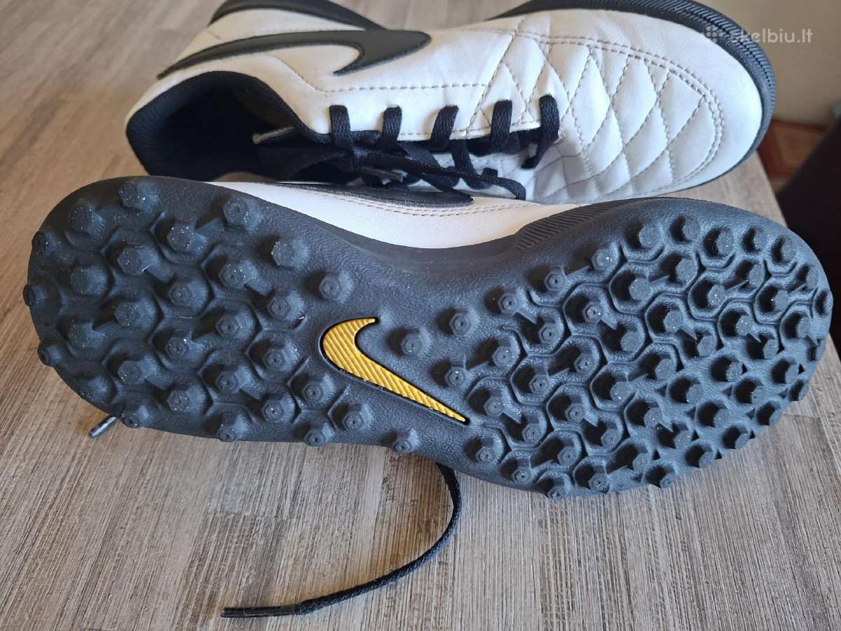 Nike kedukai futbolui 35dydžio - nuotraukos Nr. 2