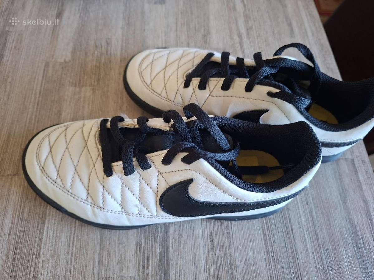 Nike kedukai berniukui 31 dydžio