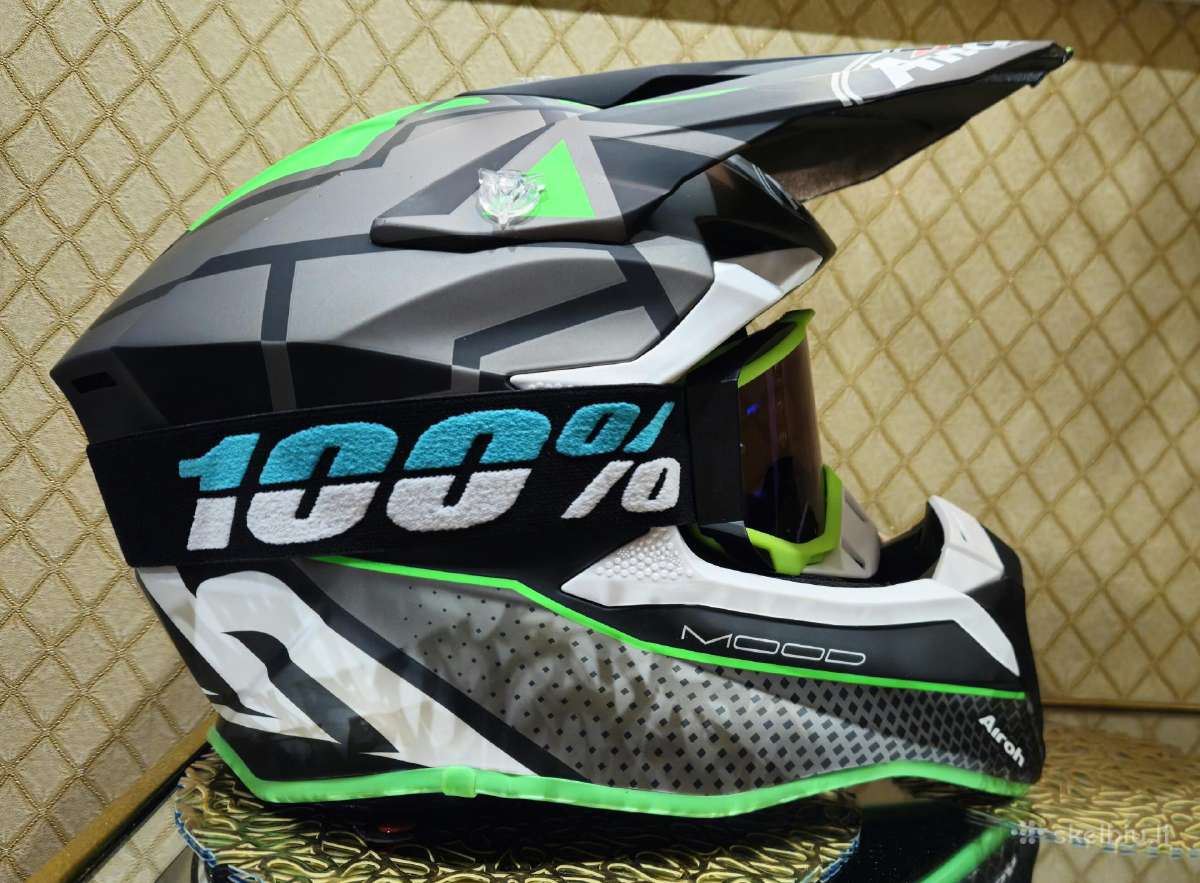 Dėvėti ir nauji motokroso šalmai ir akiniai - nuotraukos Nr. 38