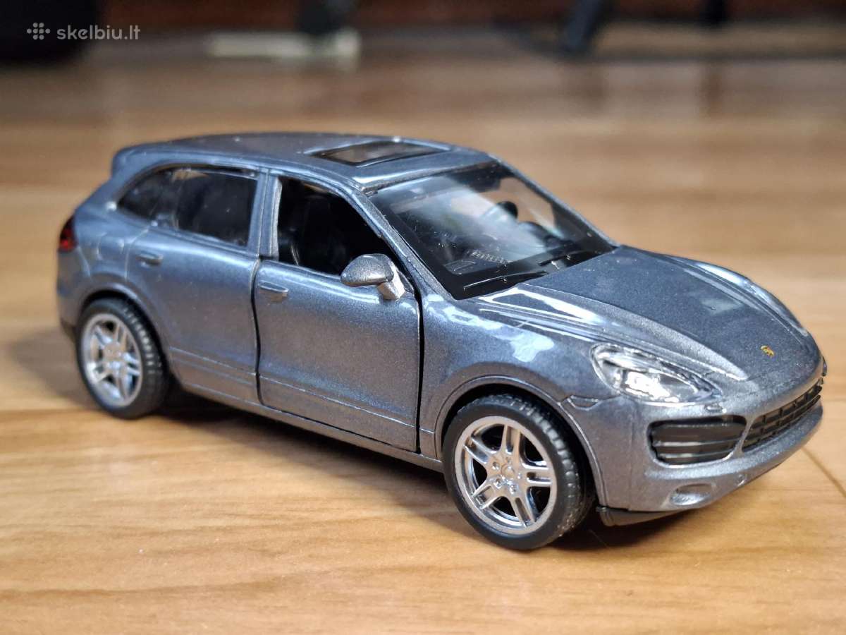 1:43 Porsche Cayenne
