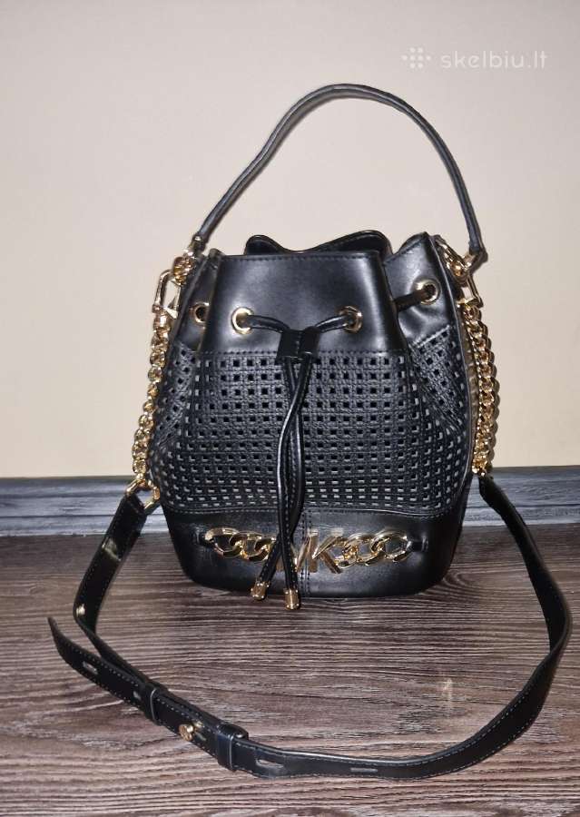 Michael Kors Devon Medium Bucket Bag modelis