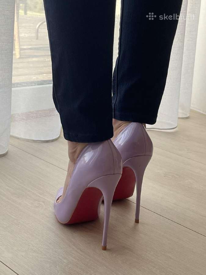 Louboutin So Kate 36