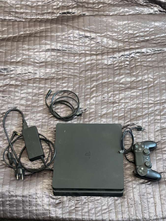 Playstation 4. 1tb. 1 pultas. Visi laidai.