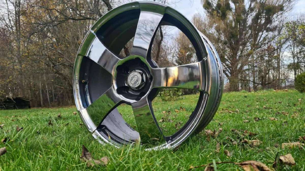 Chromuoti Smc model Z r18 ratlankiai 5x114.3 Et35