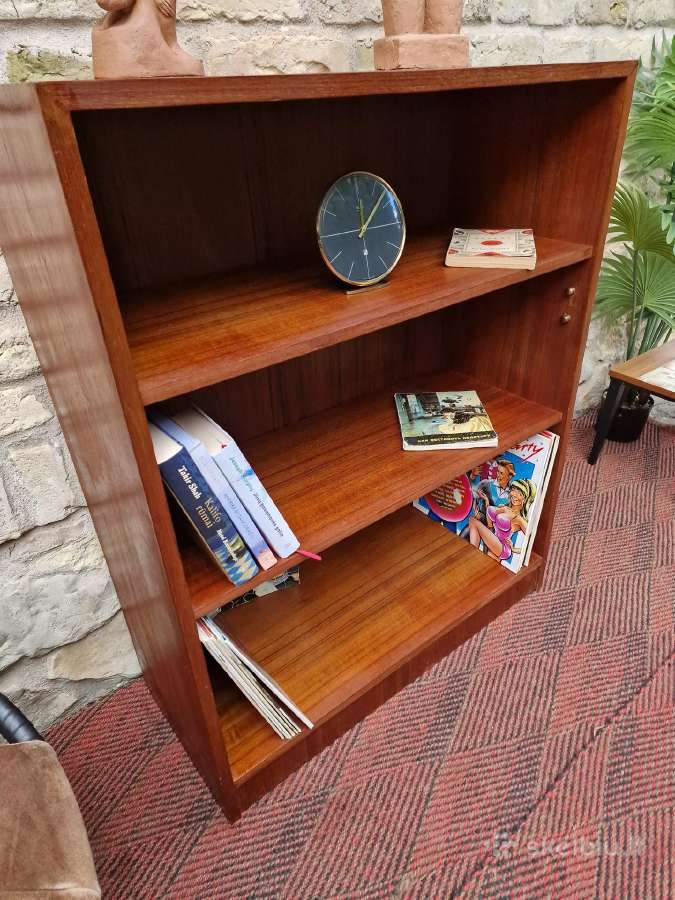 Vintažinė mid century tikmedžio knygų lentyna - nuotraukos Nr. 8