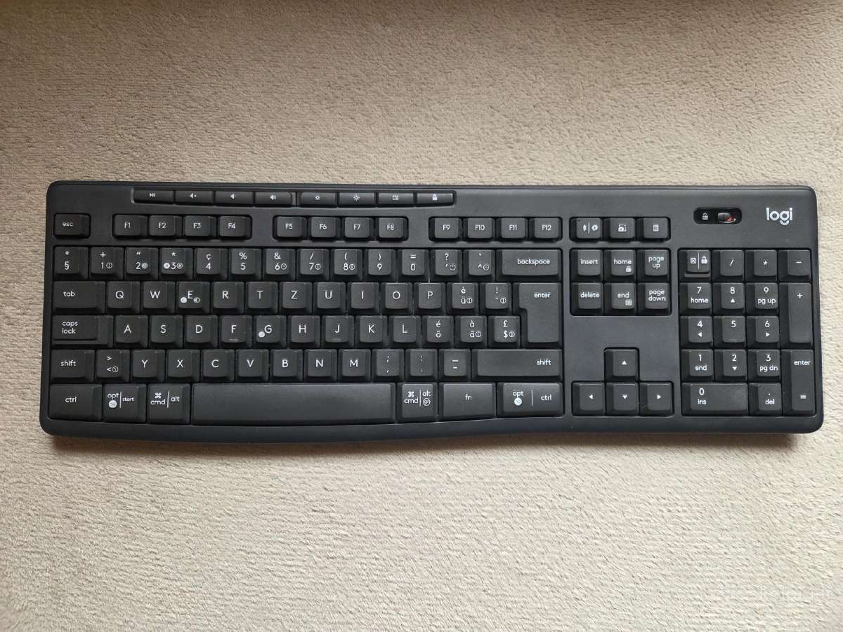 Logitech Mk370 bluetooth klaviatūra