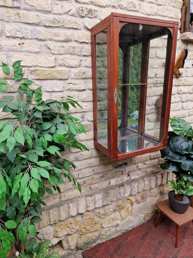 Vintažinė mid century pakabinama vitrina/spintelė - nuotraukos Nr. 22