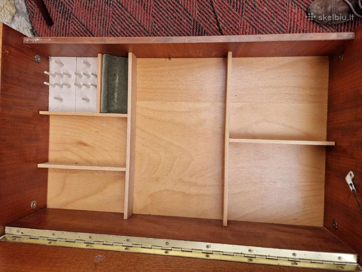 Vintažinis mid century tikmedžio staliukas/siūlinė - nuotraukos Nr. 17